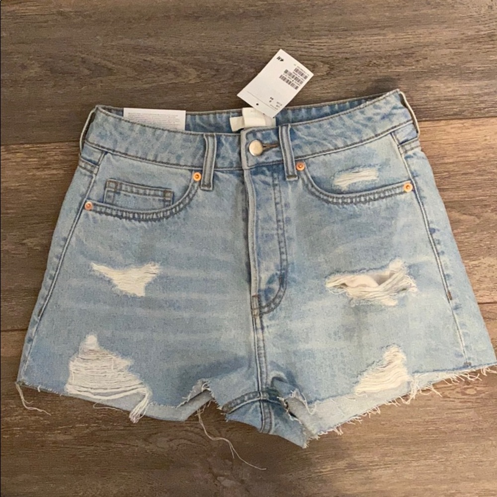 High-waisted H&M Light Wash Denim Shorts